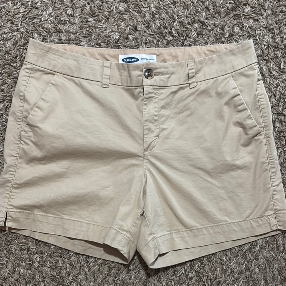 Old Navy Women's Khaki Cargo Shorts